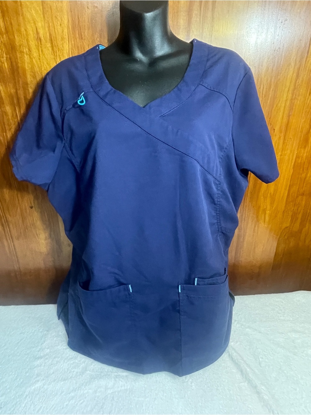 Navy Blue V-Neck Scrub Top with Pocket Detail - Unbranded